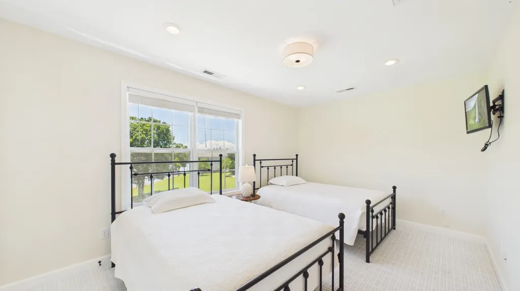 403 Moon Bay Drive Kuttawa KY 42055