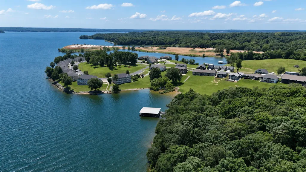 403 Moon Bay Drive Kuttawa KY 42055