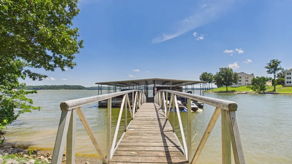 403 Moon Bay Drive Kuttawa KY 42055