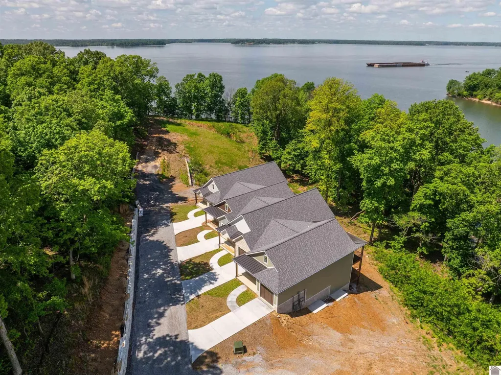 1140 Eagle Rest Drive Grand Rivers KY 42045