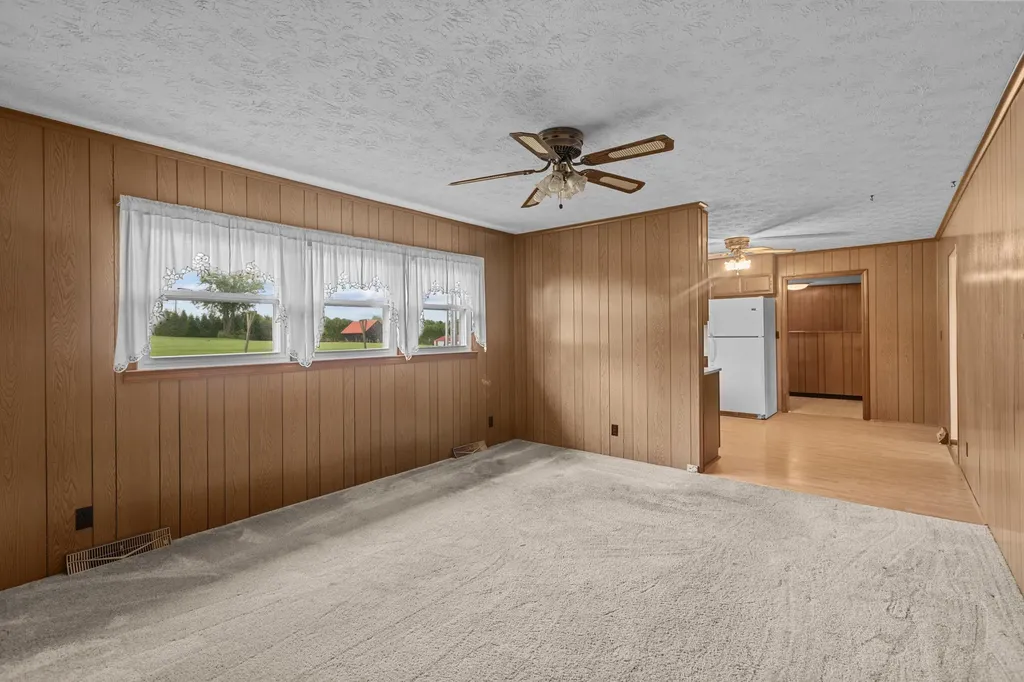 1055 Graves Road Stamping Ground KY 40379