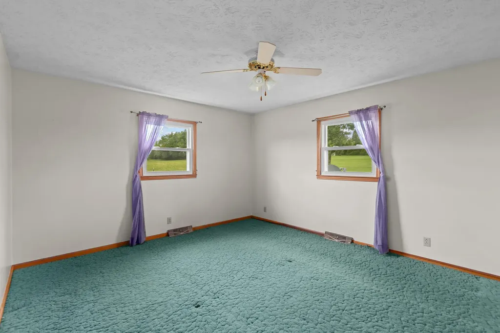 1055 Graves Road Stamping Ground KY 40379