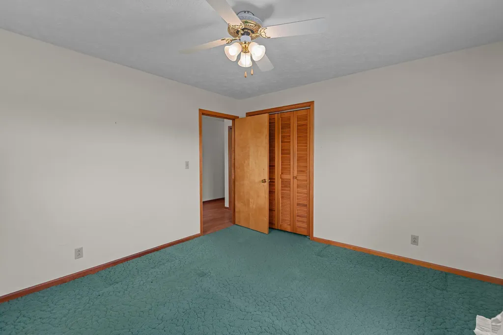 1055 Graves Road Stamping Ground KY 40379