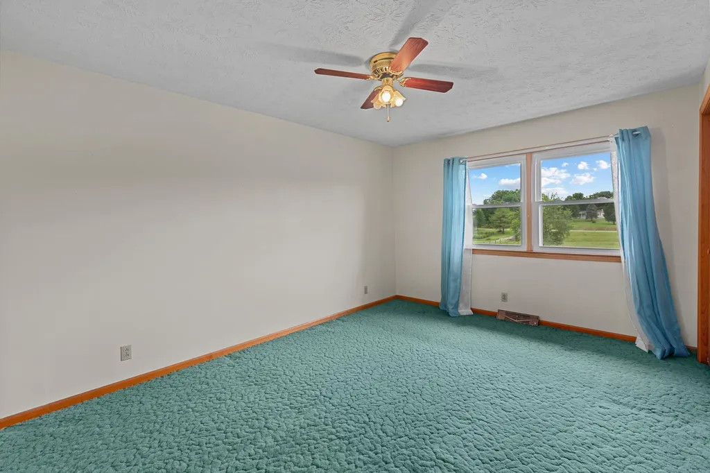 1055 Graves Road Stamping Ground KY 40379