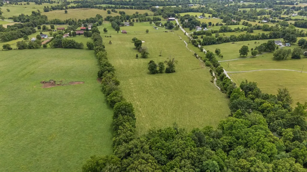 1055 Graves Road Stamping Ground KY 40379
