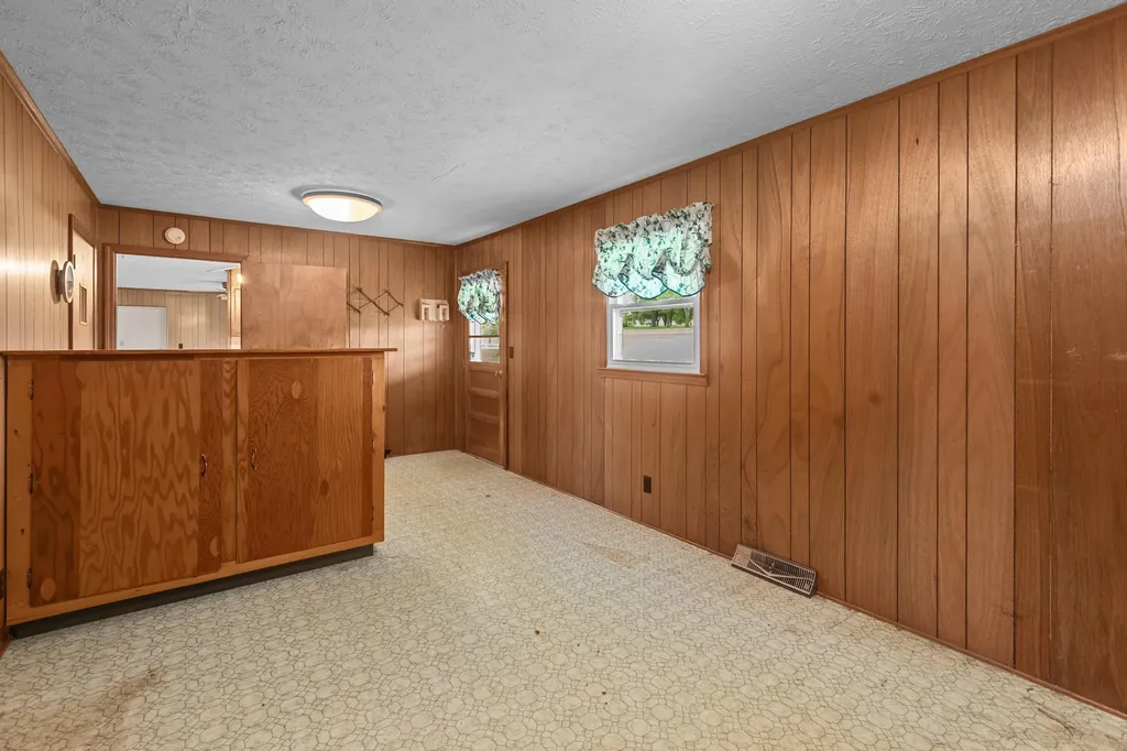 1055 Graves Road Stamping Ground KY 40379