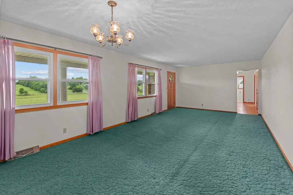 1055 Graves Road Stamping Ground KY 40379