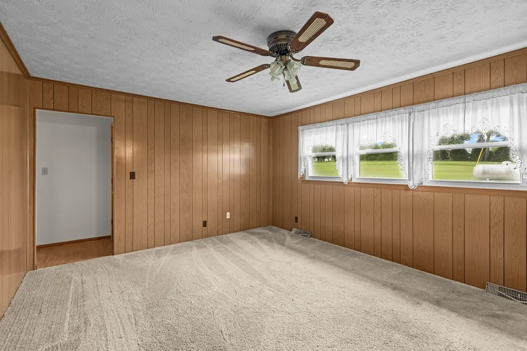 1055 Graves Road Stamping Ground KY 40379