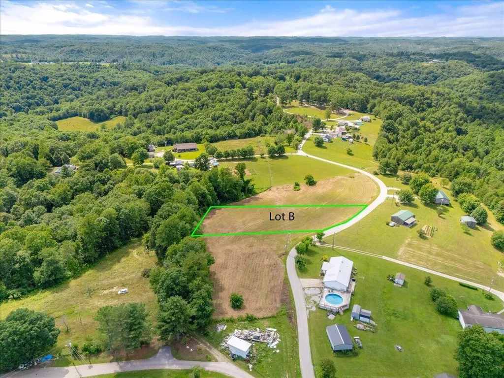 9999 Little Arthur Ridge Road East Bernstadt KY 40729