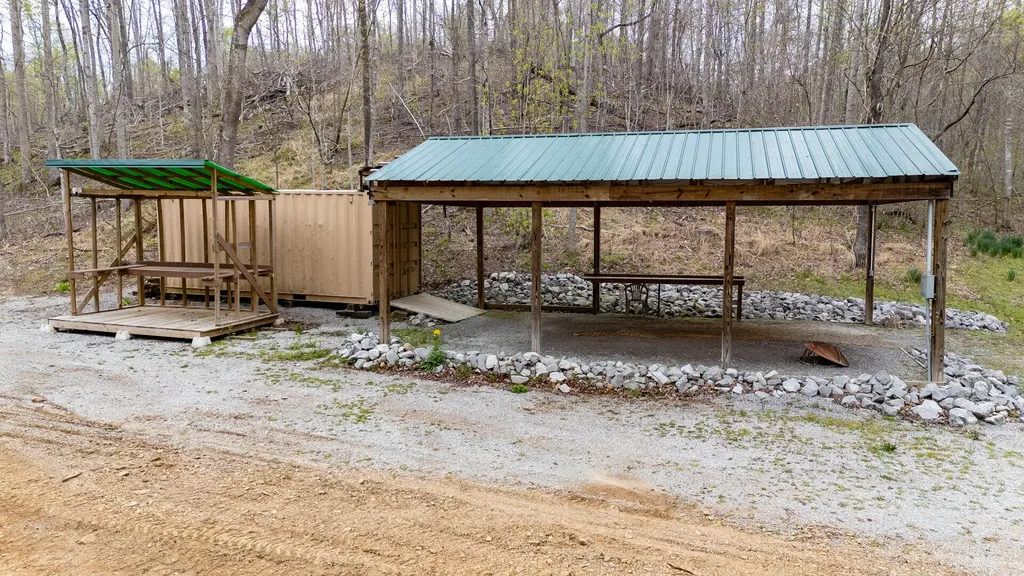 620 Perry Springs Road Eddyville KY 42038