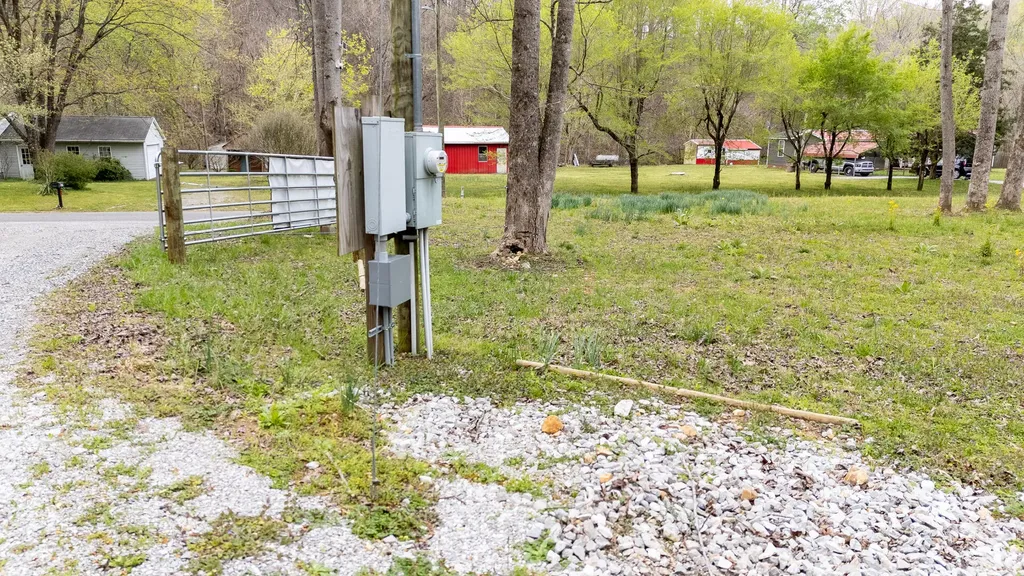620 Perry Springs Road Eddyville KY 42038