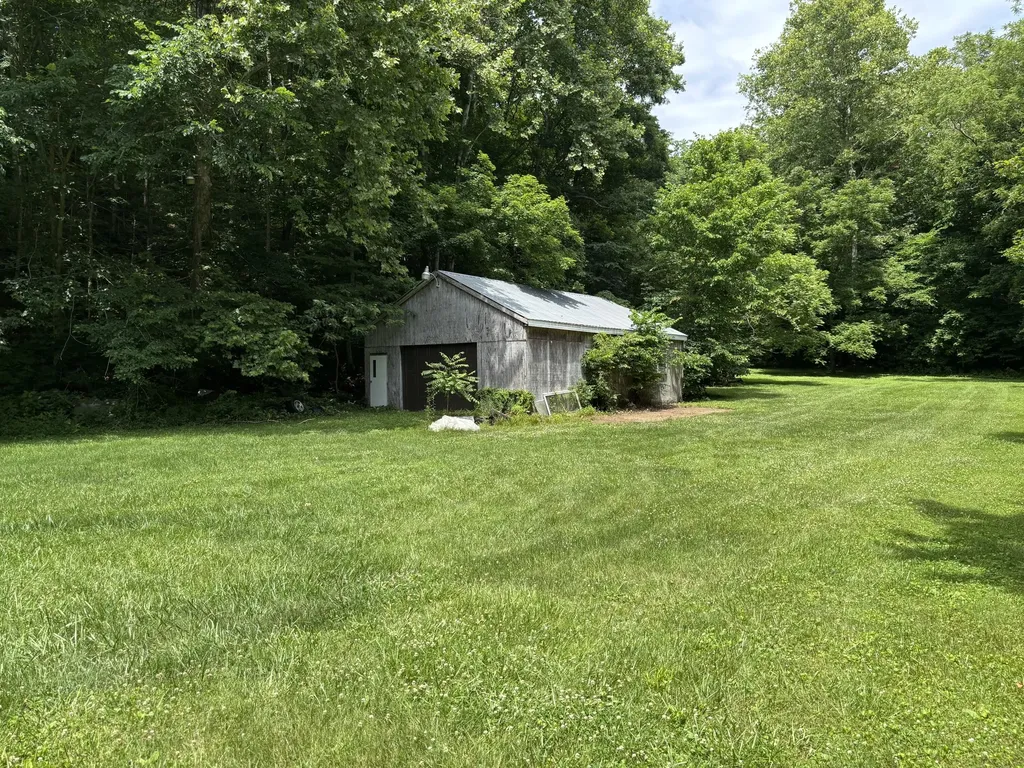 13019 Kentucky 70 Yosemite KY 42566