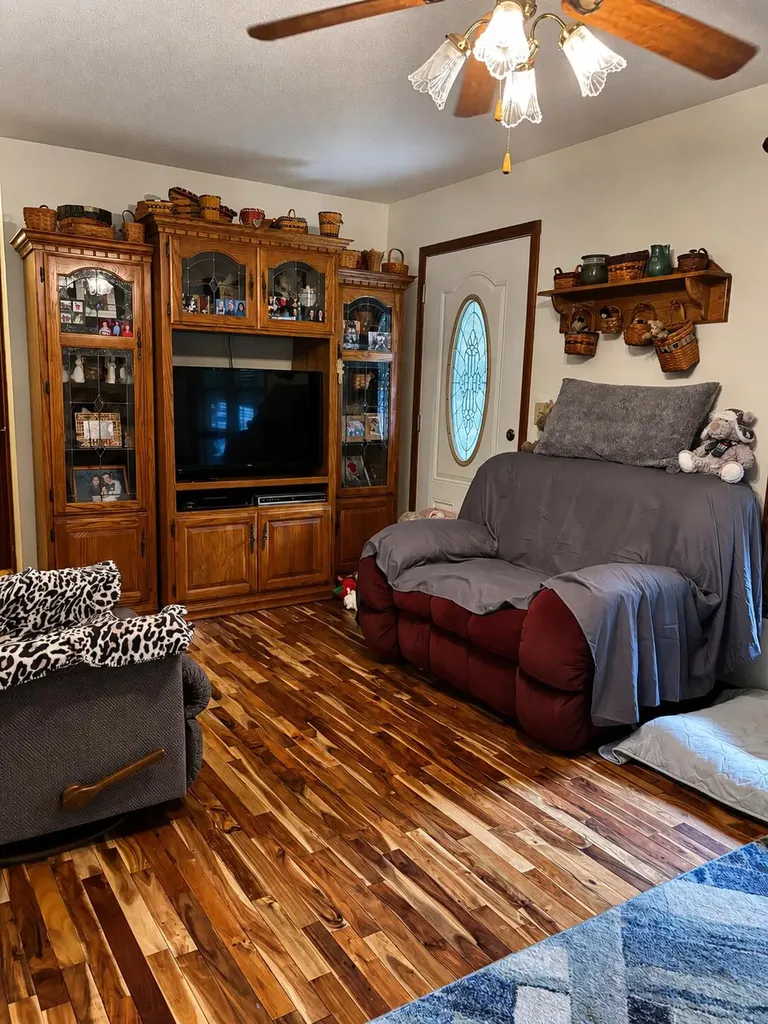 13019 Kentucky 70 Yosemite KY 42566