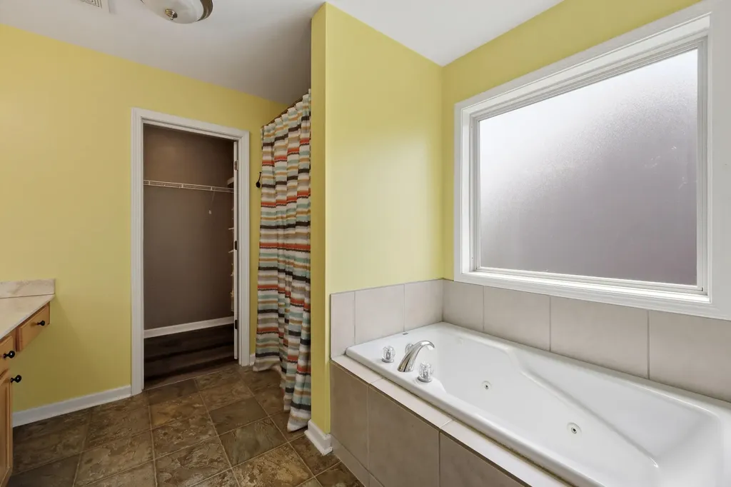 163 Santa Barbara Boulevard Georgetown KY 40324