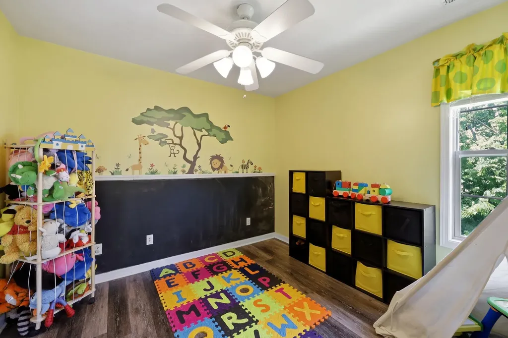 163 Santa Barbara Boulevard Georgetown KY 40324
