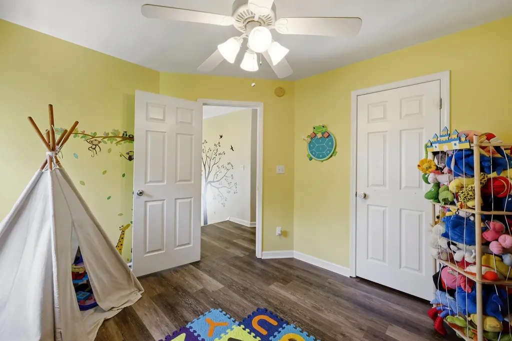 163 Santa Barbara Boulevard Georgetown KY 40324