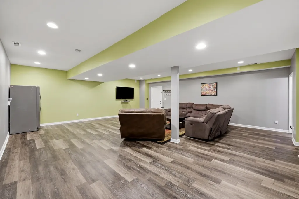 163 Santa Barbara Boulevard Georgetown KY 40324