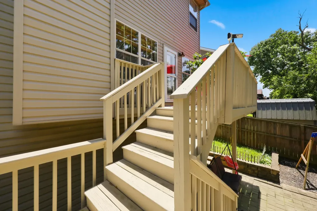 163 Santa Barbara Boulevard Georgetown KY 40324