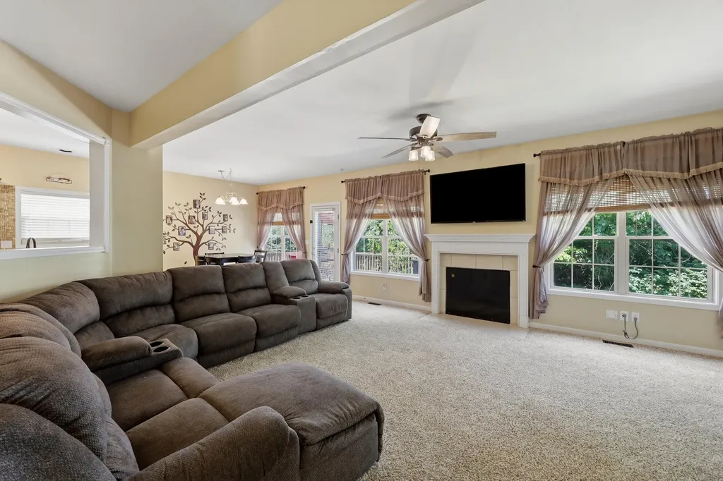 163 Santa Barbara Boulevard Georgetown KY 40324