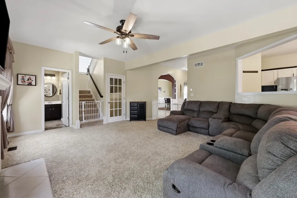 163 Santa Barbara Boulevard Georgetown KY 40324