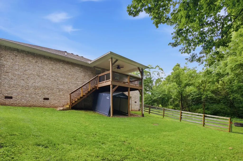 256 Waco Heights Waco KY 40385