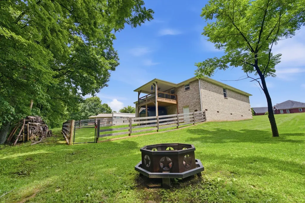 256 Waco Heights Waco KY 40385