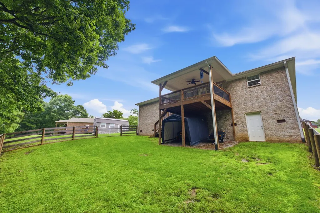 256 Waco Heights Waco KY 40385