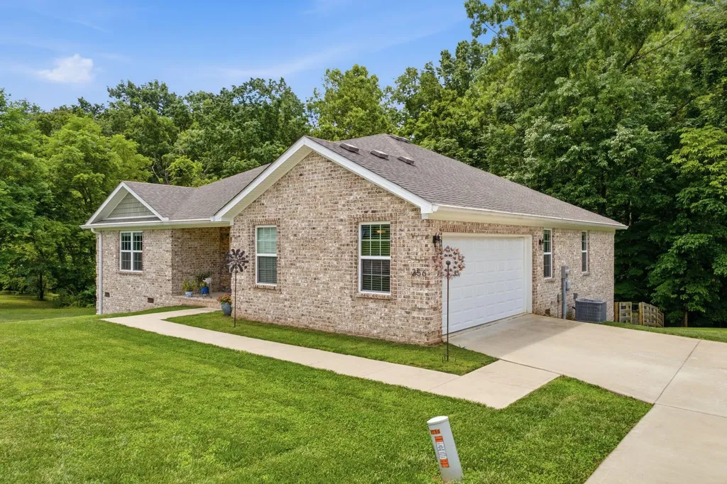 256 Waco Heights Waco KY 40385