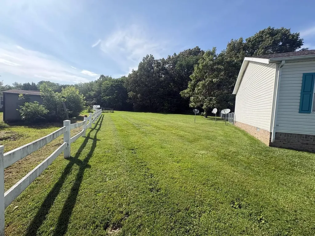 115 Lake Court Kevil KY 42053