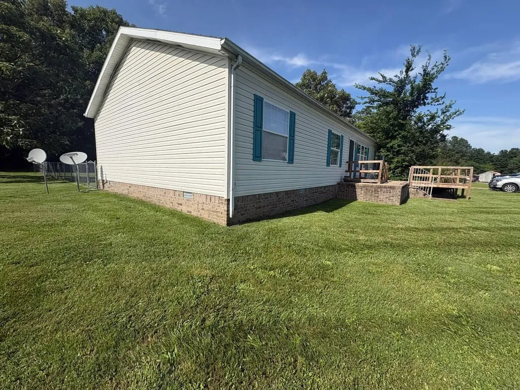 115 Lake Court Kevil KY 42053