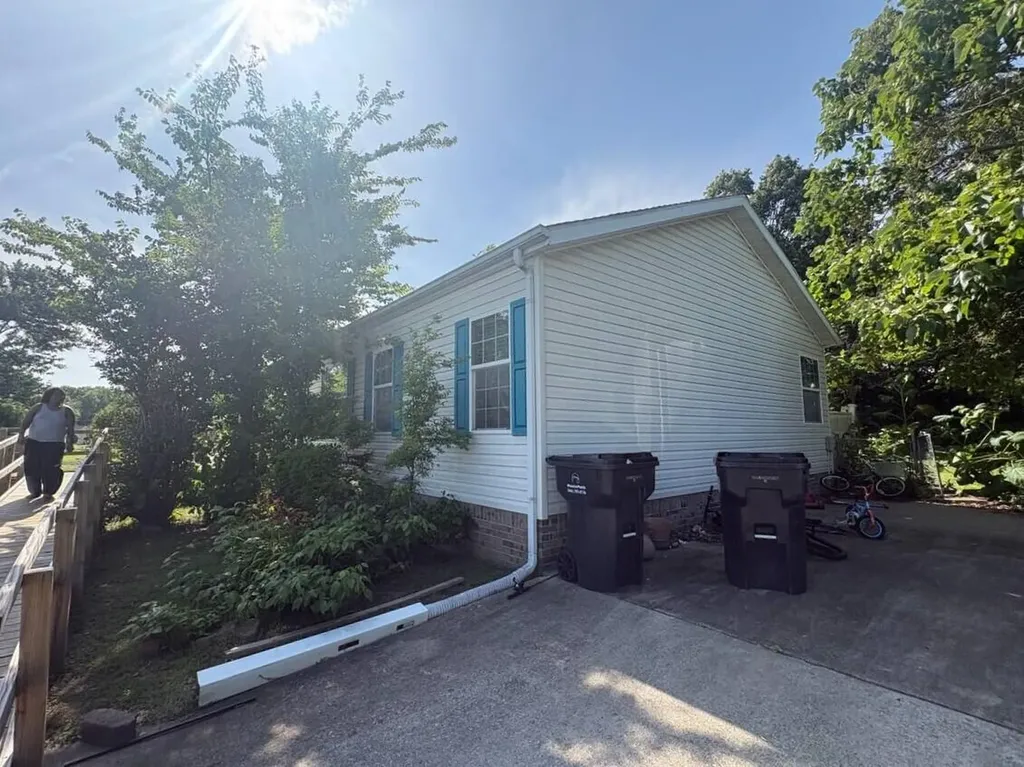 115 Lake Court Kevil KY 42053
