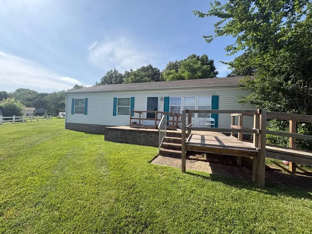 115 Lake Court Kevil KY 42053
