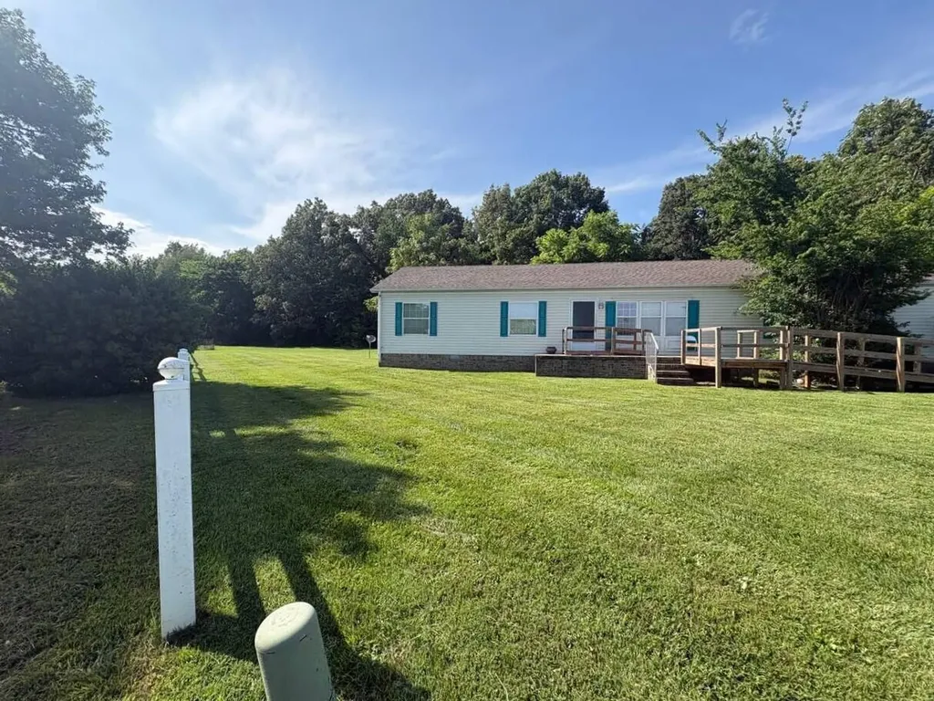 115 Lake Court Kevil KY 42053