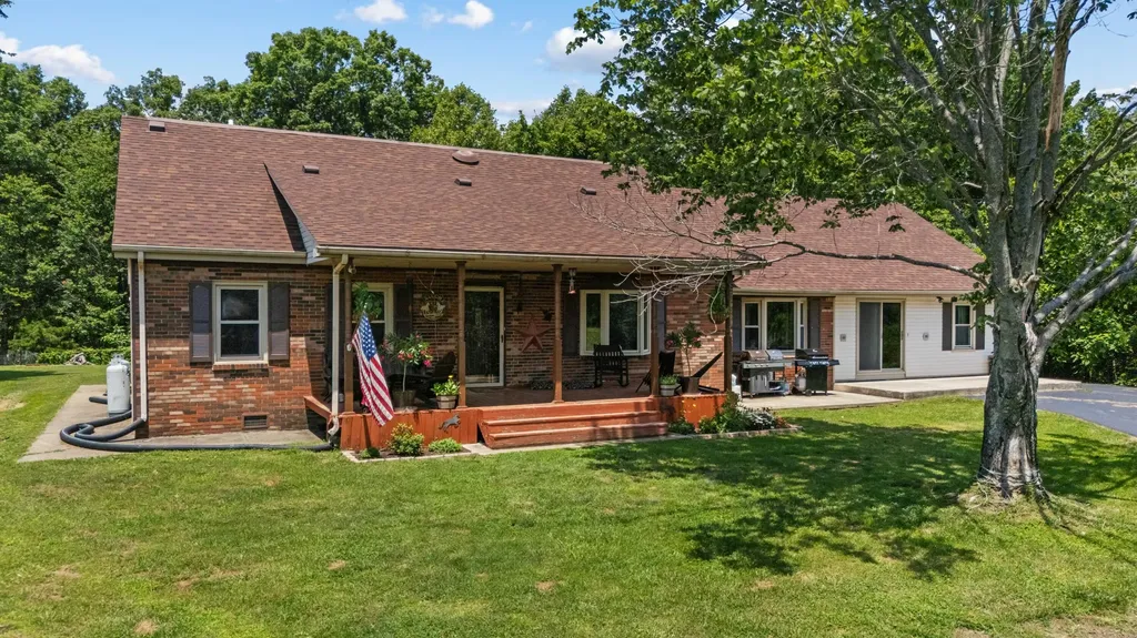 3695 Tarr Ridge Road Frenchburg KY 40322