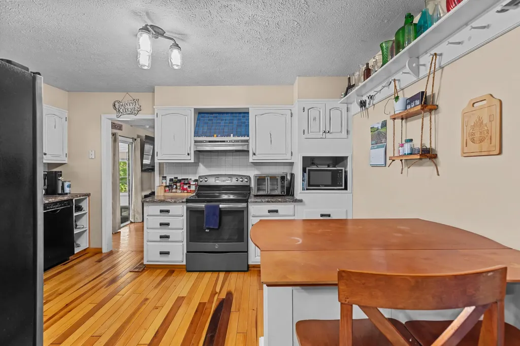 3695 Tarr Ridge Road Frenchburg KY 40322