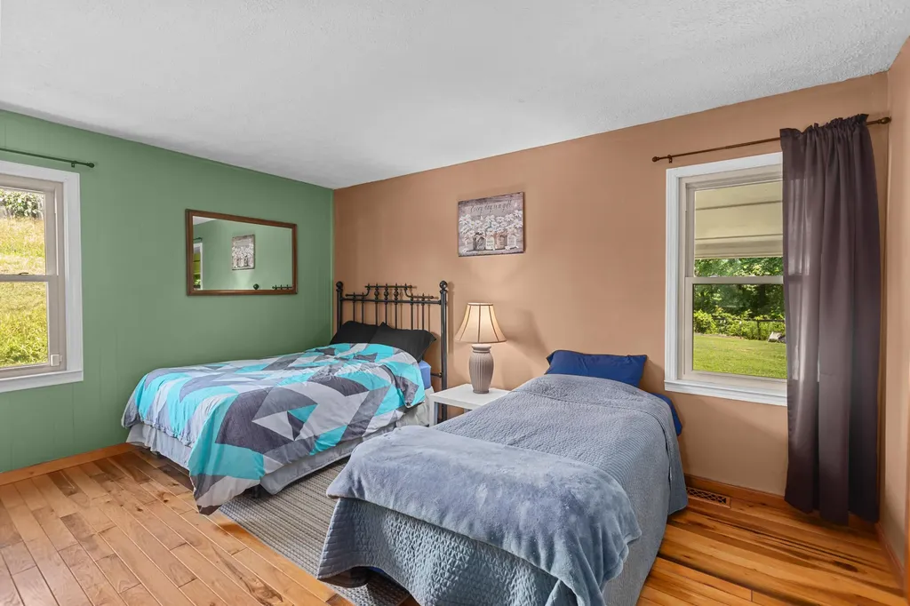 3695 Tarr Ridge Road Frenchburg KY 40322
