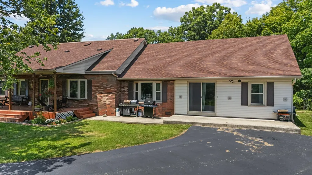 3695 Tarr Ridge Road Frenchburg KY 40322