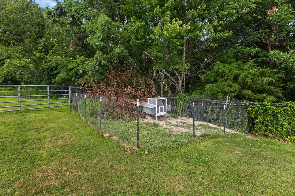 3695 Tarr Ridge Road Frenchburg KY 40322