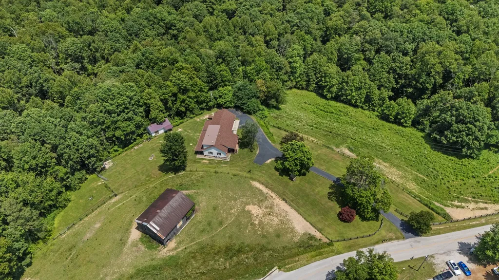 3695 Tarr Ridge Road Frenchburg KY 40322