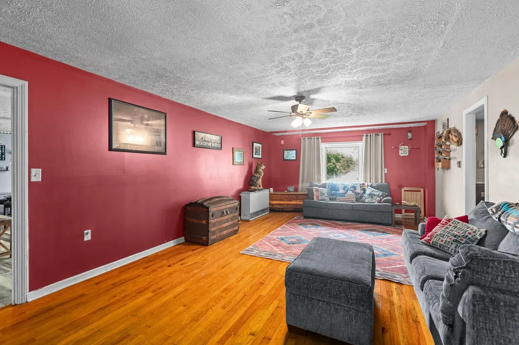 3695 Tarr Ridge Road Frenchburg KY 40322