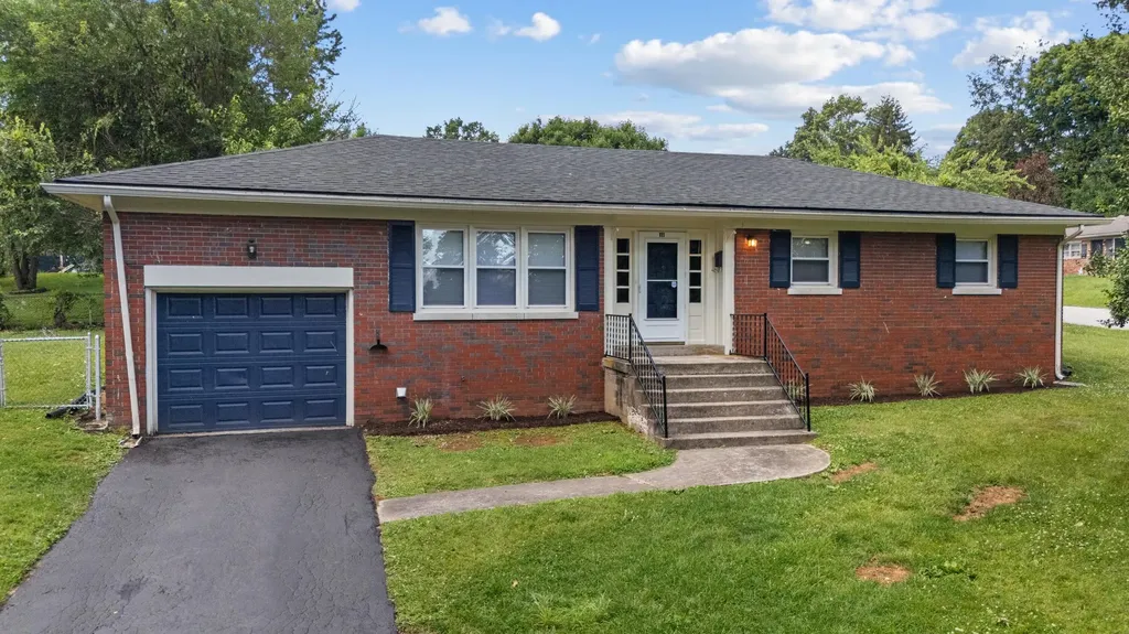 111 Pinehurst Drive Frankfort KY 40601