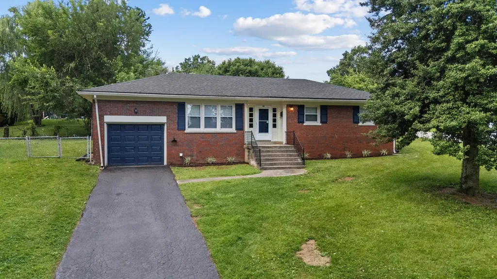 111 Pinehurst Drive Frankfort KY 40601