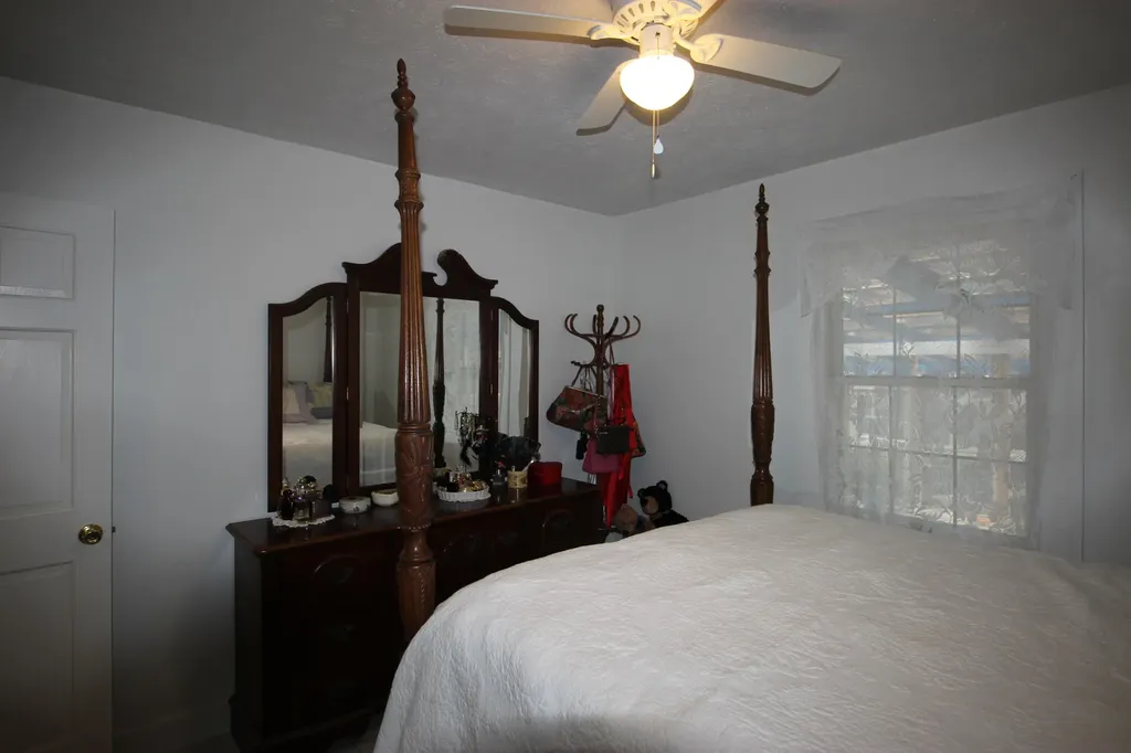4590 Kentucky 90 Parkers Lake KY 42634