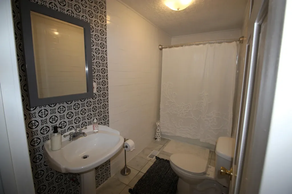 4590 Kentucky 90 Parkers Lake KY 42634