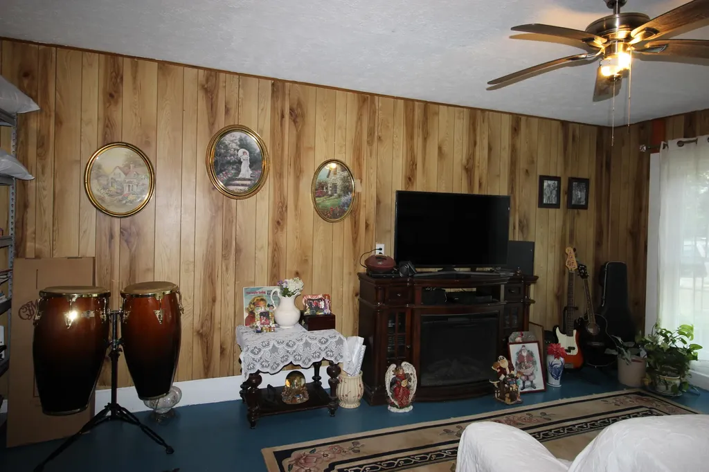 4590 Kentucky 90 Parkers Lake KY 42634