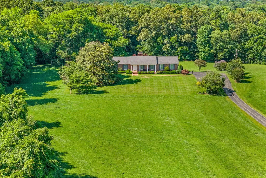 699 Foston Chapel Road Hopkinsville KY 42240
