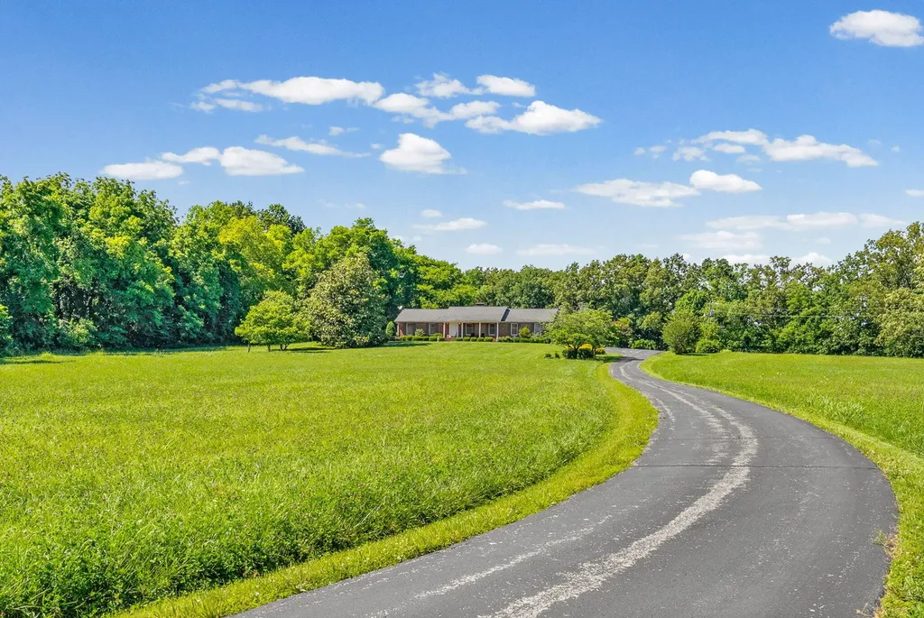 699 Foston Chapel Road Hopkinsville KY 42240