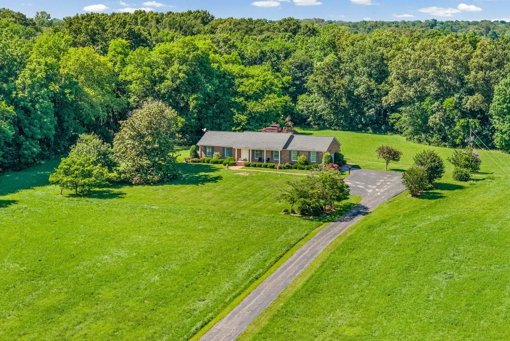 699 Foston Chapel Road Hopkinsville KY 42240