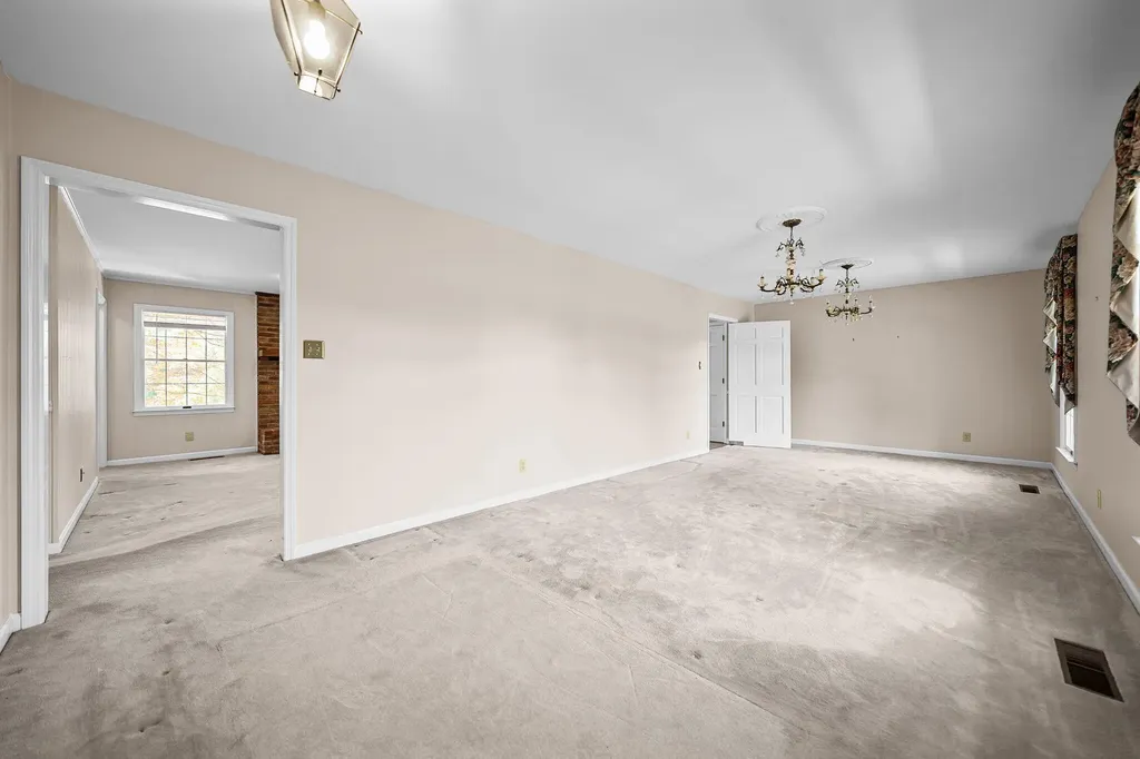 699 Foston Chapel Road Hopkinsville KY 42240