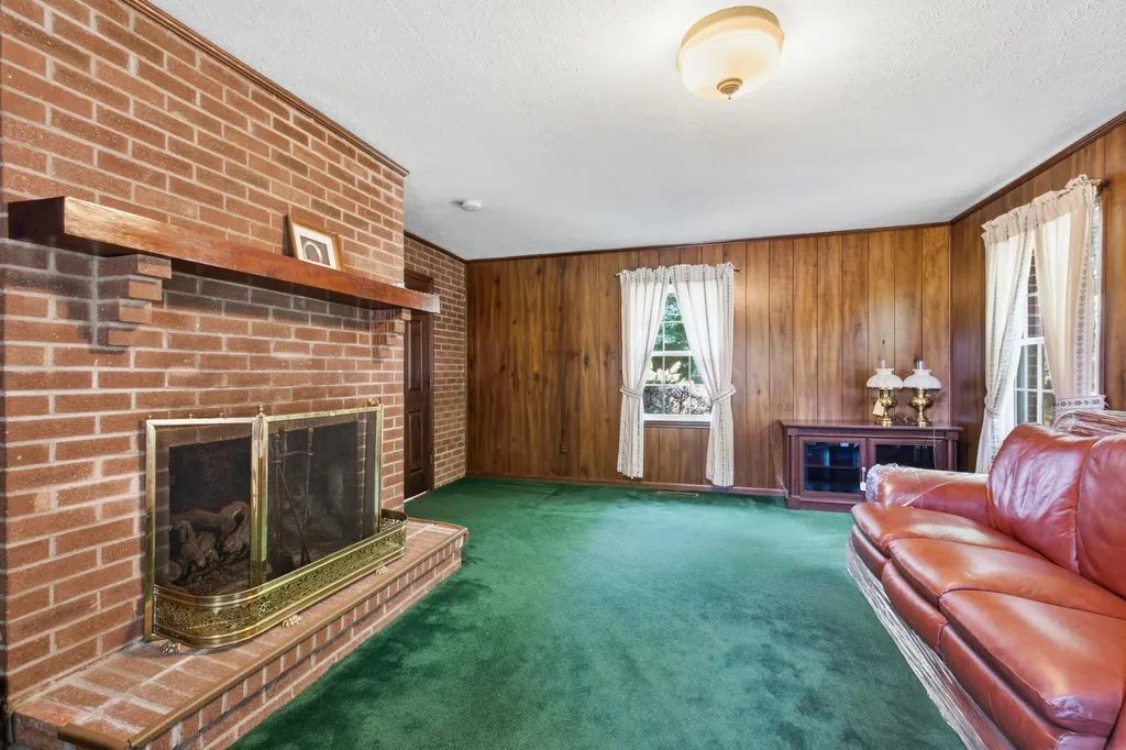 3551 Millersburg Ruddles Mill Road Paris KY 40361